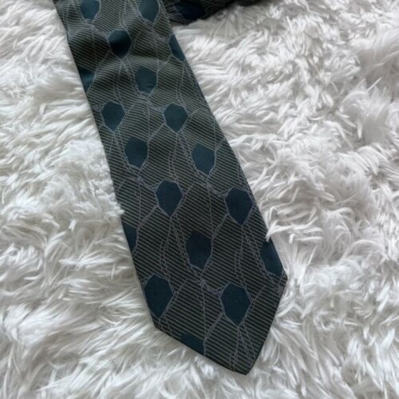 GIORGIO ARMANI Men's 100% Silk Necktie ITALY Designer PAISLEY Blue/Black - Picture 2 of 4